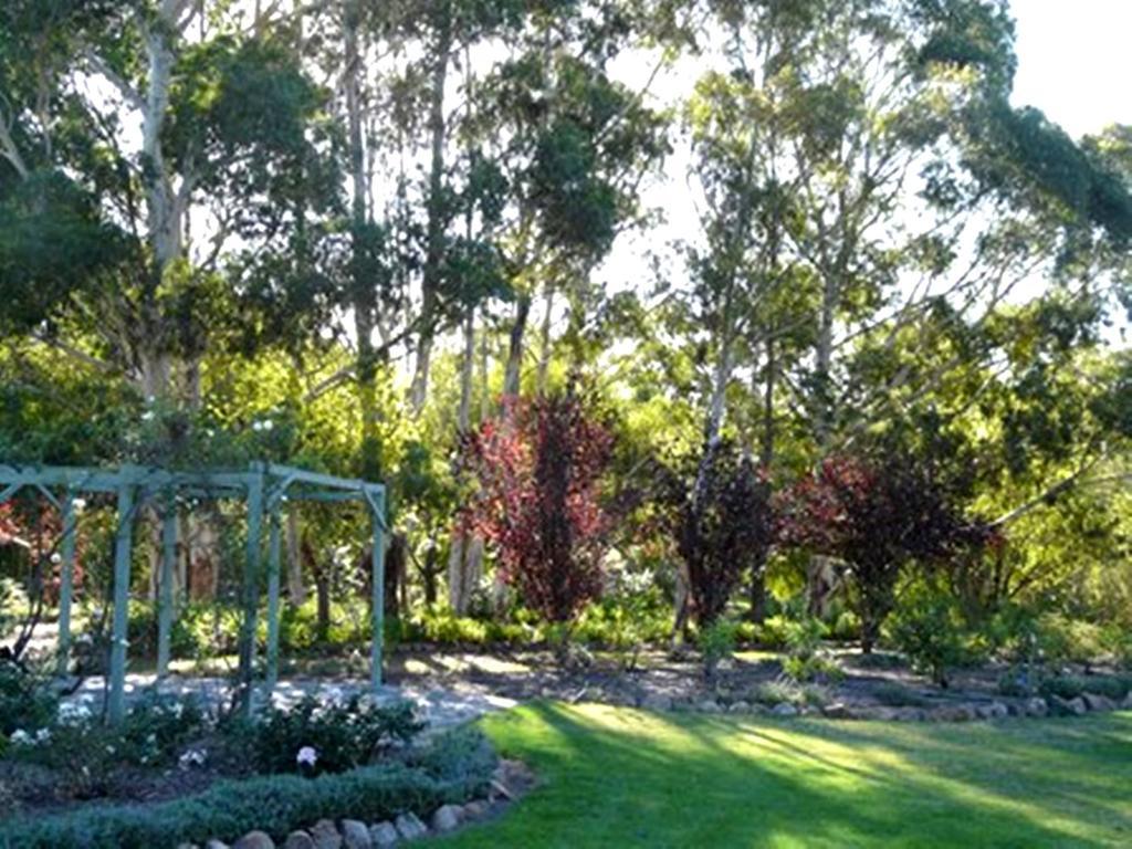 Granite Gardens Cottages & Lake Retreat Stanthorpe Kültér fotó