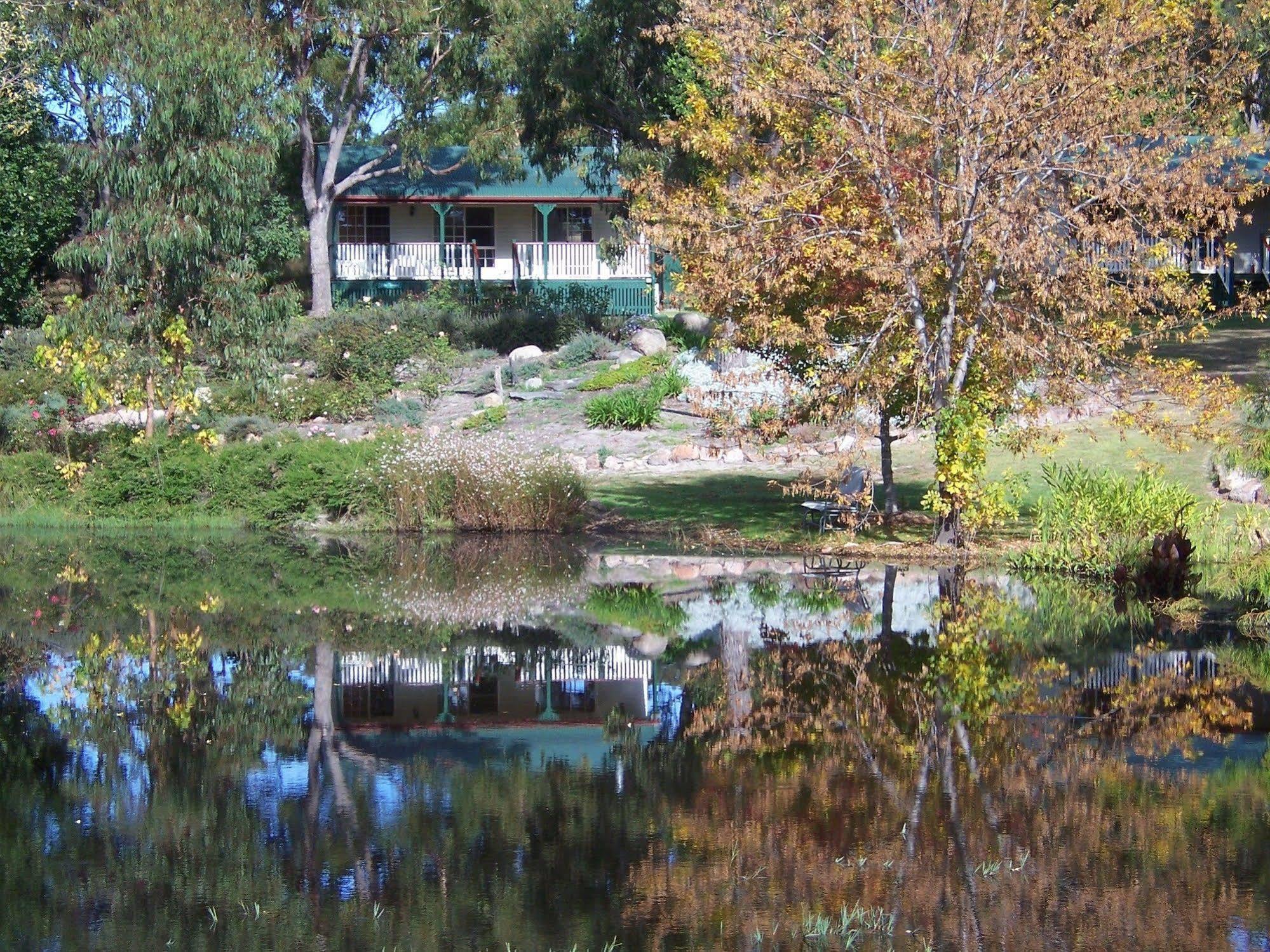 Granite Gardens Cottages & Lake Retreat Stanthorpe Kültér fotó